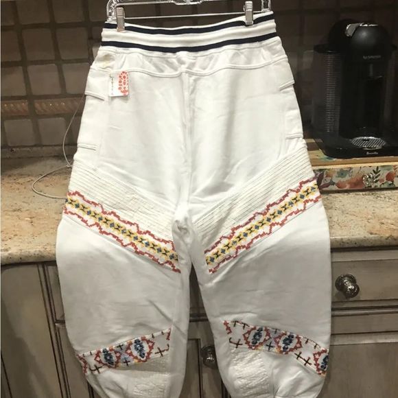 Free People Movement Crystal Sport Joggers Embroidered Ribbed Waist Cuffs Ivory - Picture 5 of 6